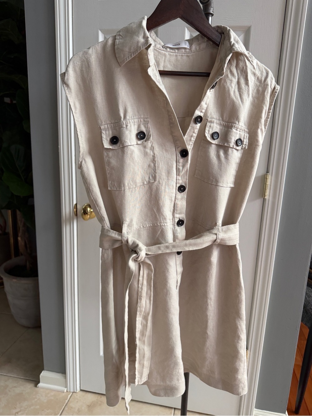 Mango Sleeveless 100% Linen Shirt Dress in Light Beige with Contrast Buttons